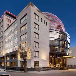Wyndham Grand מלון